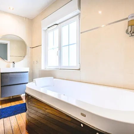 The Gorgeous Hyper Center Private Garden Apartment Reims
